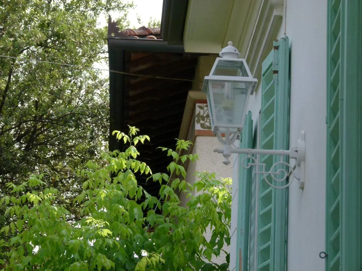 Casa Santucci Villa Forte dei Marmi Italy